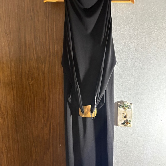 Black dress - Picture 1 of 3